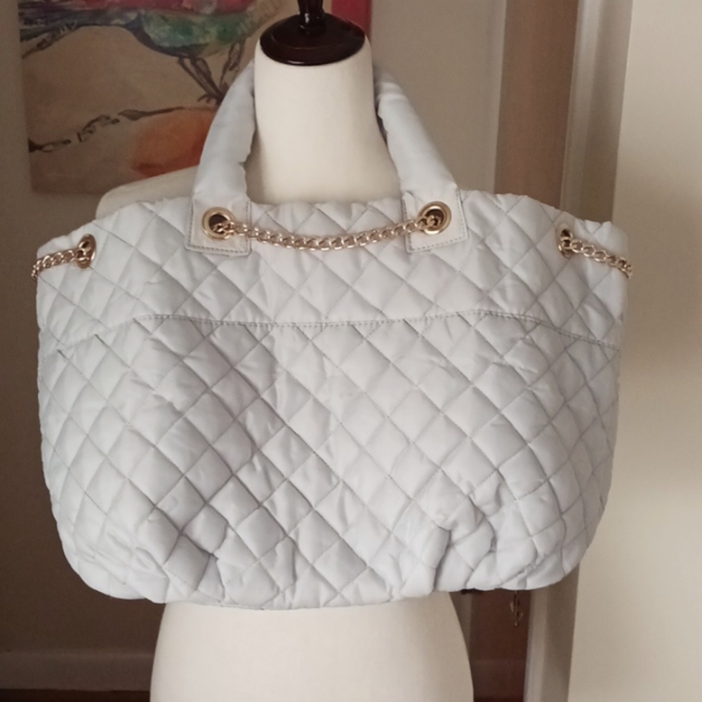 Women's quilted large tote bag purse chunky chain pastel grey rose gold